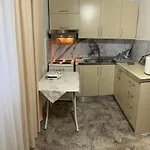 Ida Myslym Shyri Apartment