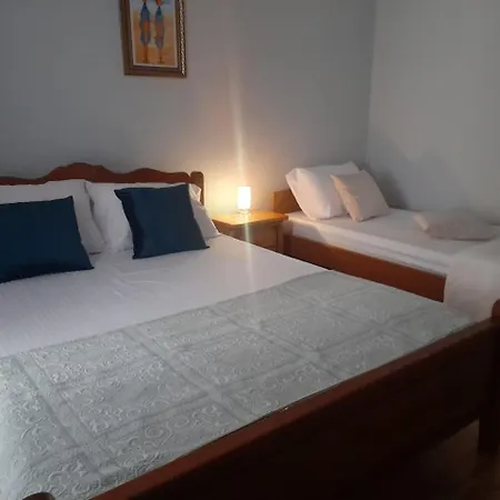 Apartment Ida Myslym Shyri *