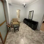 Ida Myslym Shyri * 地拉那