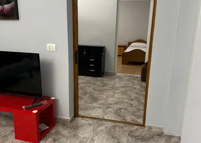 Ida Myslym Shyri 公寓 地拉那