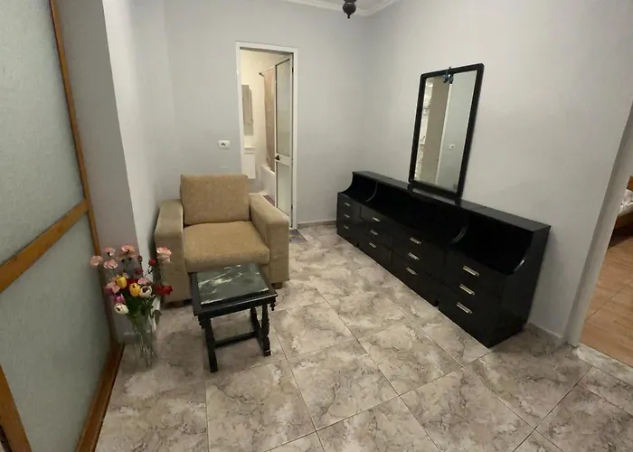 Ida Myslym Shyri * 地拉那